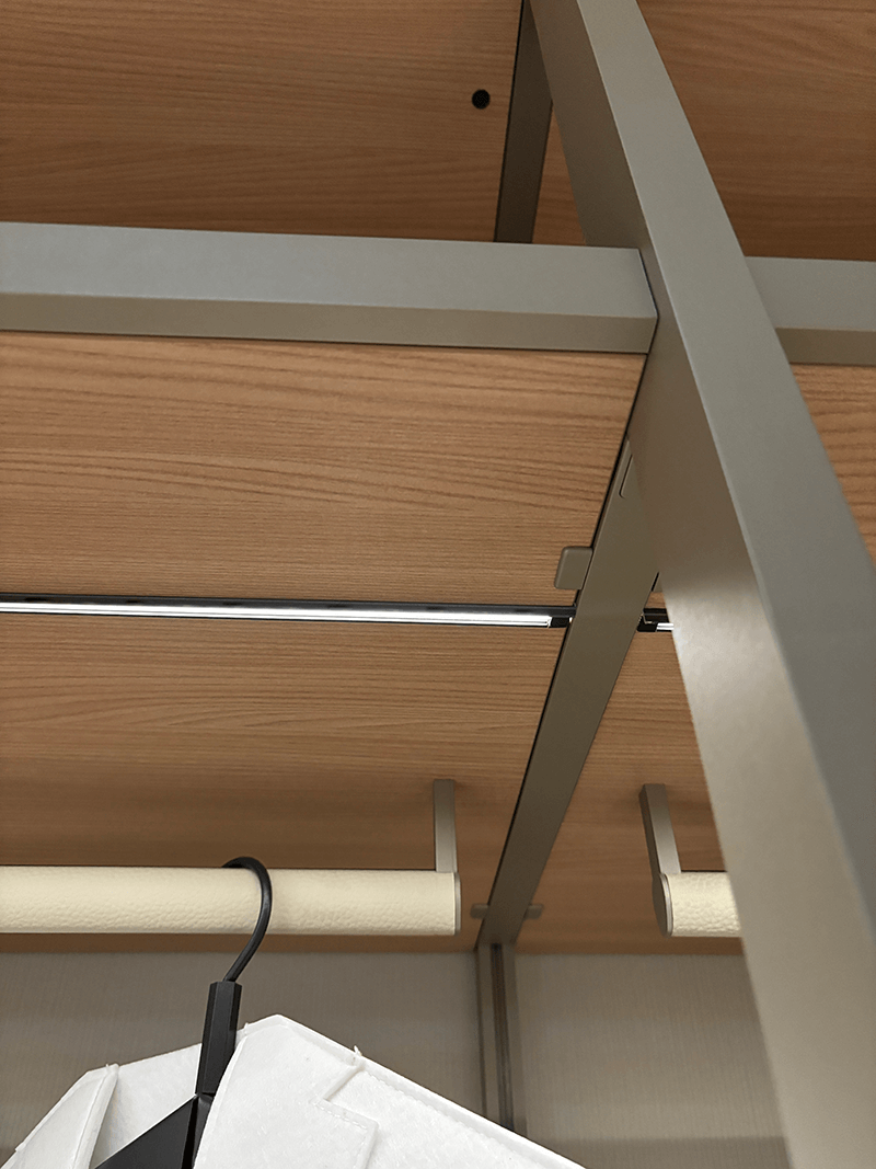 SULAYMAN-INTELLIGENT CLOSET